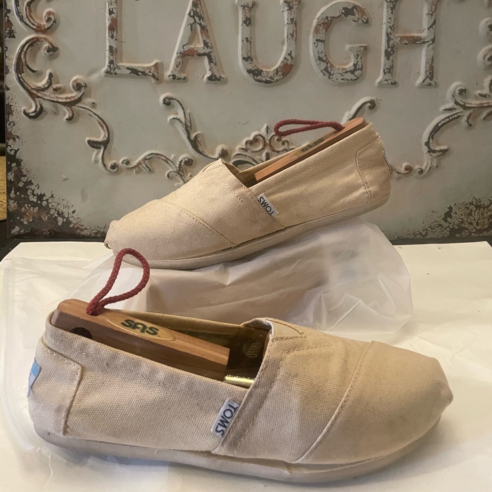 toms women's cream size 6 slim